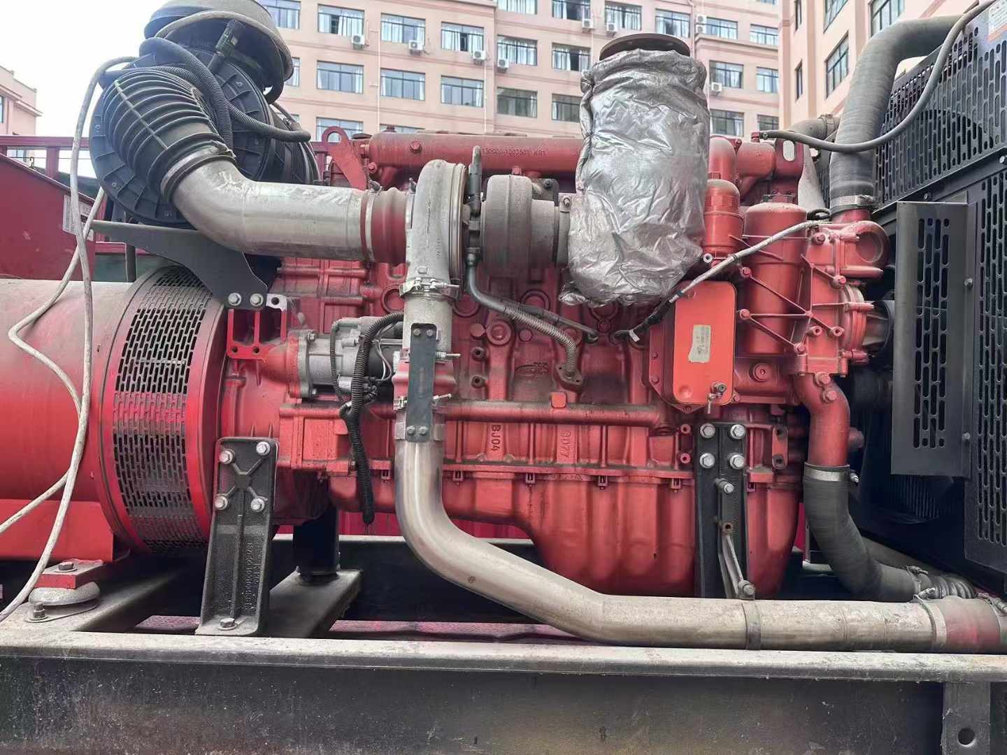 左贡如何选择适合 600kW 柴油发电机组的过载保护器？
